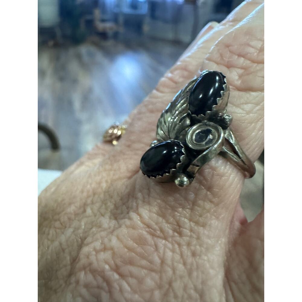 Vintage Sterling Silver Black Onyx Southwestern Ring – Size 6